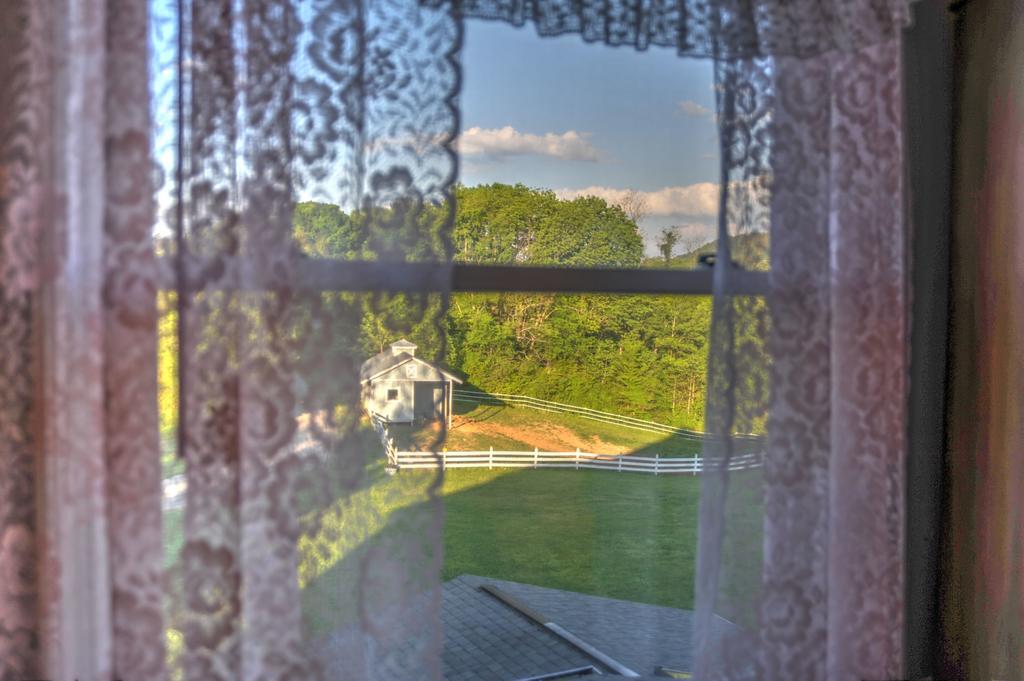 Blue Mountain Mist Country Inn Sevierville Exterior foto